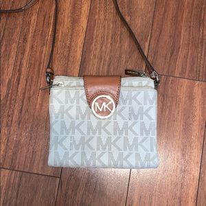 Crossbody purse